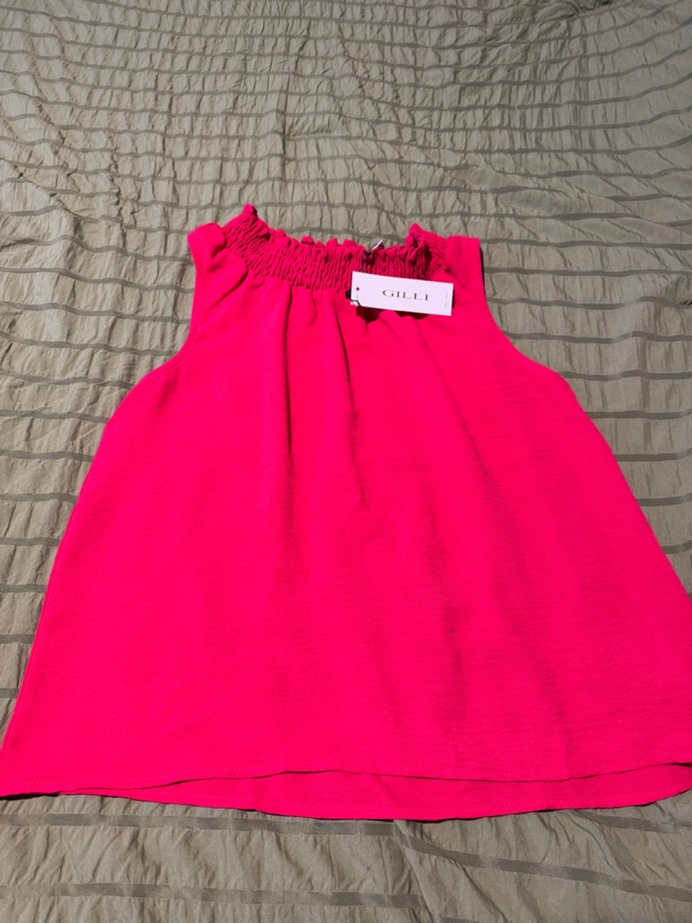 Gilli sleeveless blouse NWT
